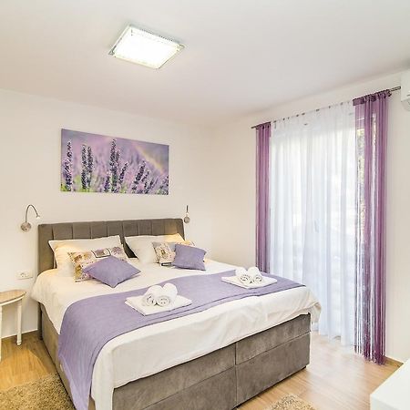 Vera Luxury Poreč Exteriör bild